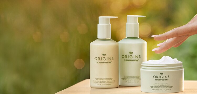 gros plan sur la menthe contenue dans les produits pour le corps Origins